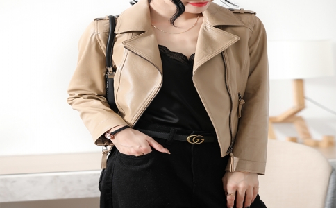 皮衣划破了个洞怎么修补可以改皮衣吗